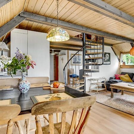 Amazing Home In Logstrup With Kitchen Екстериор снимка