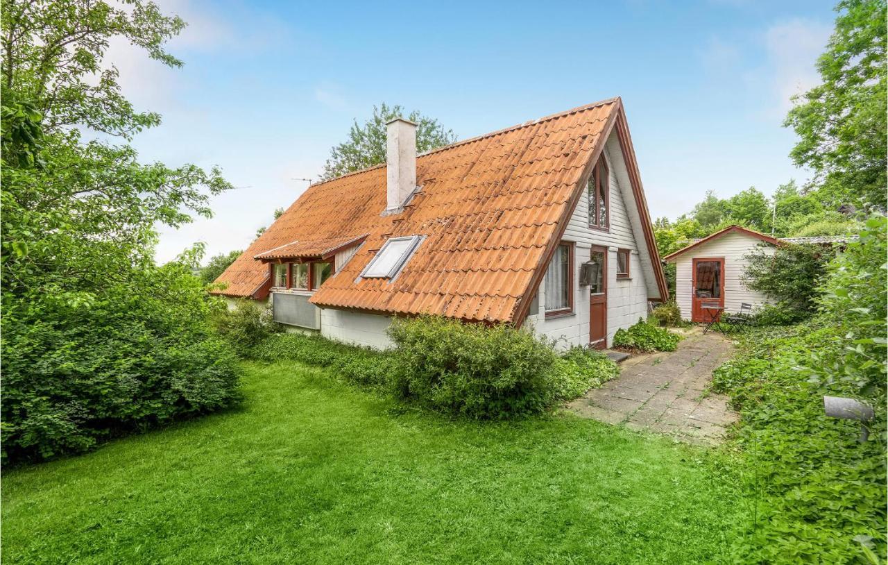 Amazing Home In Logstrup With Kitchen Екстериор снимка